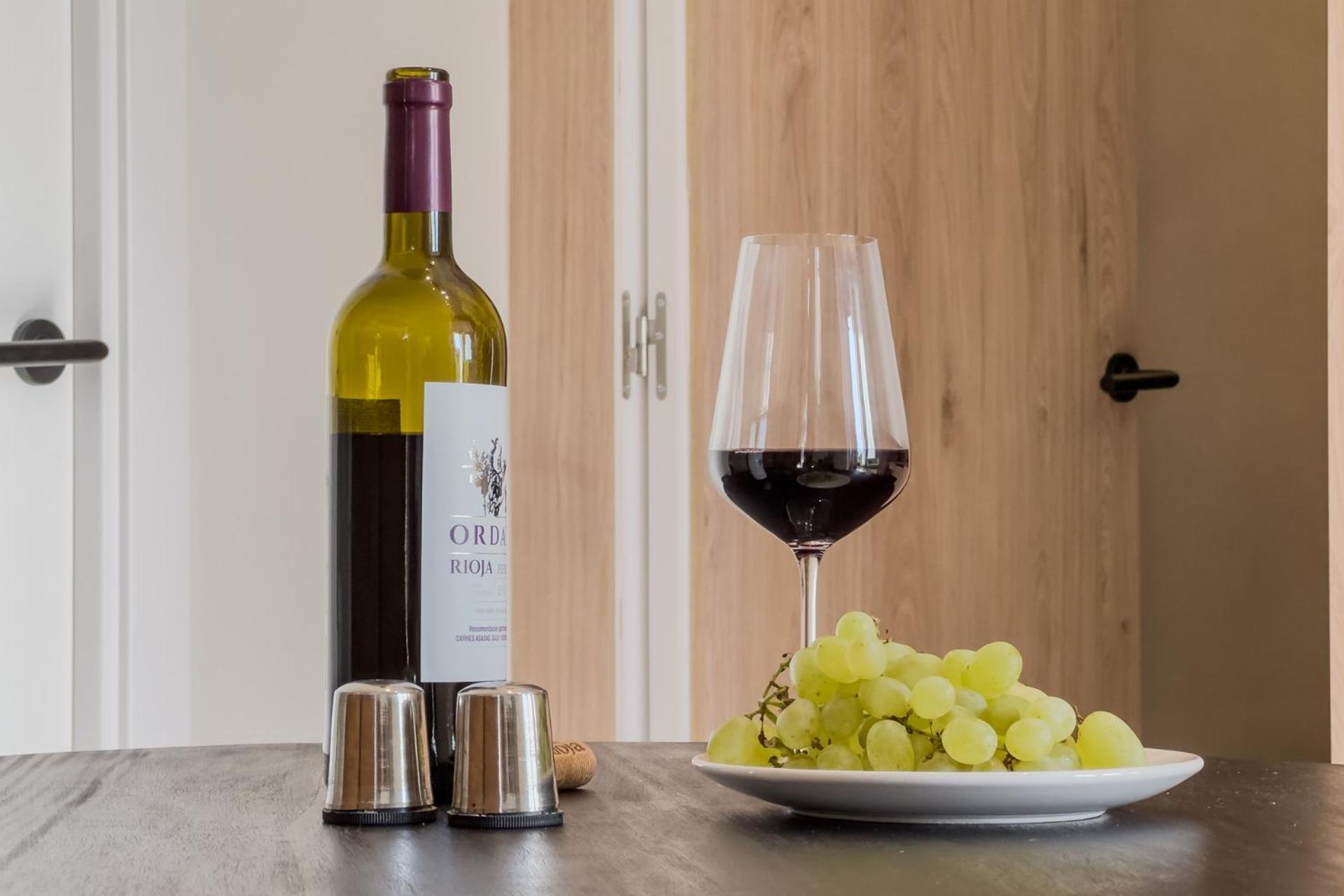 Oasis Suites Downtown Barcelona Eksteriør billede